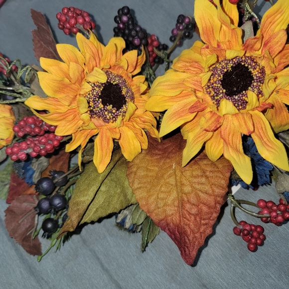Sunflower Medley Swag 28". each - Picture 6 of 8